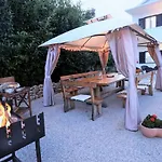 Mendula - Luxury By The - Heated Pool - Lush Garden * Trogir