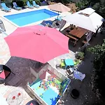 Mendula - Luxury By The - Heated Pool - Lush Garden Willa