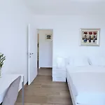 Mendula - Luxury By The - Heated Pool - Lush Garden *
