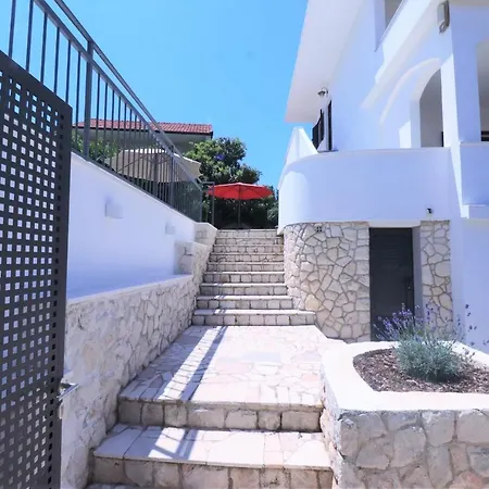 Villa Villa Mendula Trogir - Luxury Villa By The Beach - Heated Pool - Organic Garden *