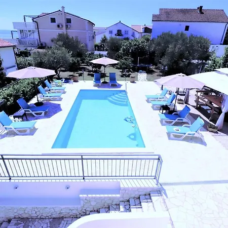 Villa Mendula Trogir - Luxury Villa By The Beach - Heated Pool - Organic Garden Trogir