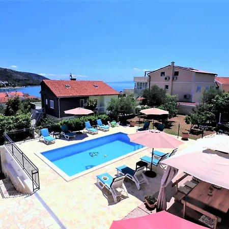 Villa Mendula Trogir - Luxury Villa By The Beach - Heated Pool - Organic Garden Villa