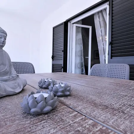 Villa Mendula Trogir - Luxury Villa By The Beach - Heated Pool - Organic Garden Villa