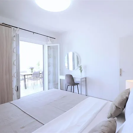 Mendula - Luxury By The - Heated Pool - Lush Garden Villa *