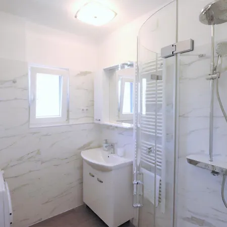 Villa Mendula Trogir - Luxury Villa By The Beach - Heated Pool - Organic Garden Trogir